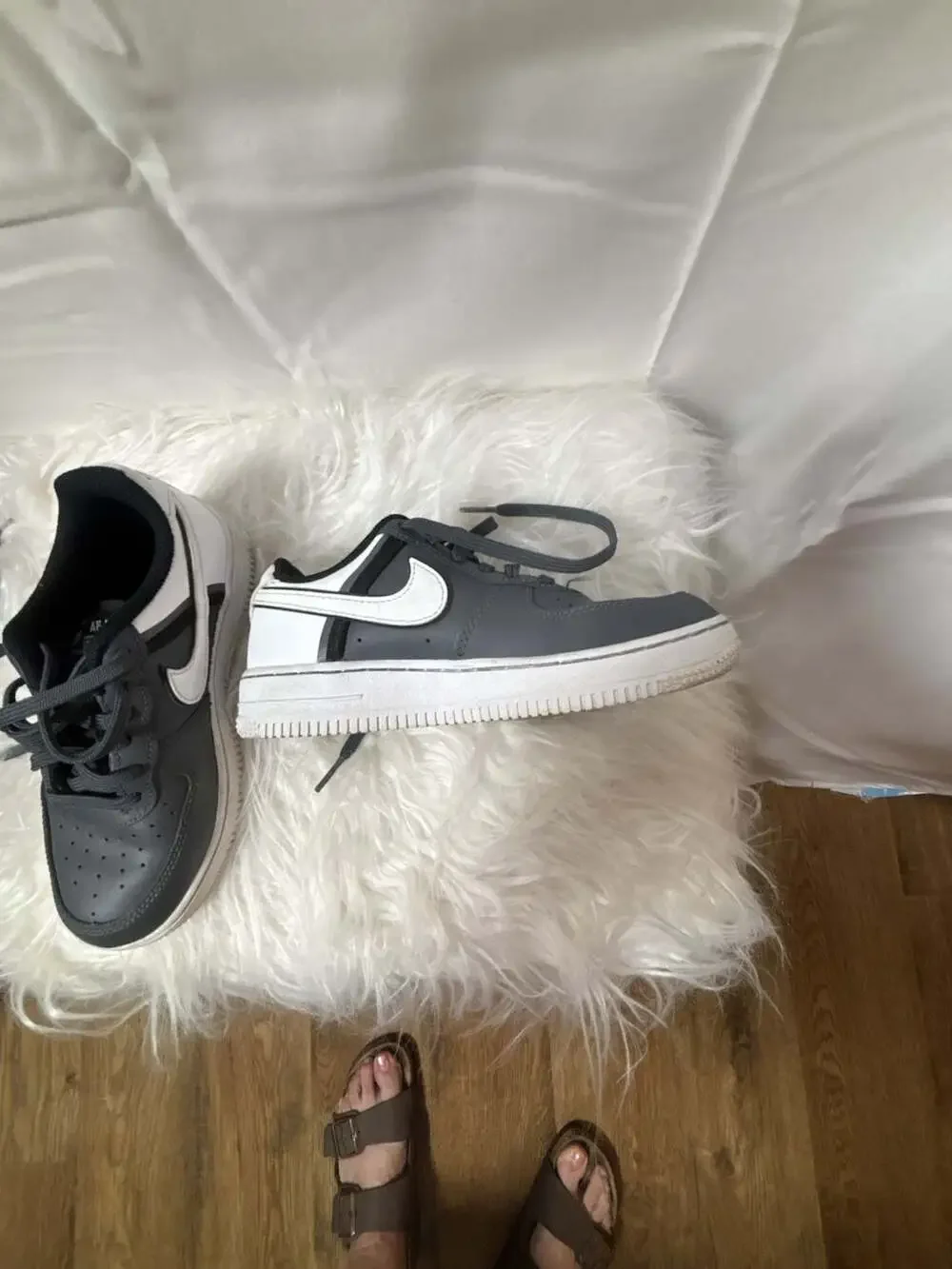 Nike Air Force 1 Grade School Low-Top Sneakers Dark Smoke Grey/White